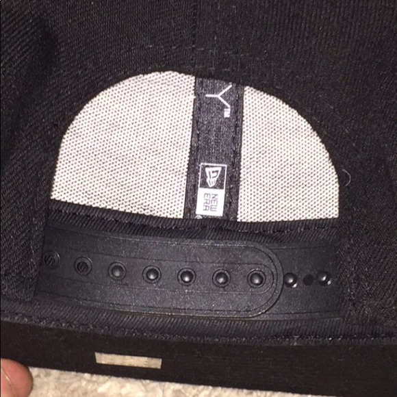 Men’s New Era Chicago Bulls SnapBack Hat - Picture 4 of 6